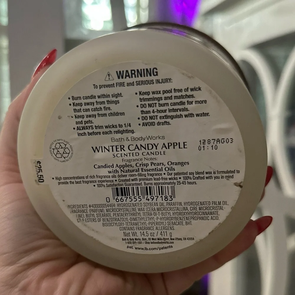 Bath & Body Works Winter Candy Apple Scented‎ Candle